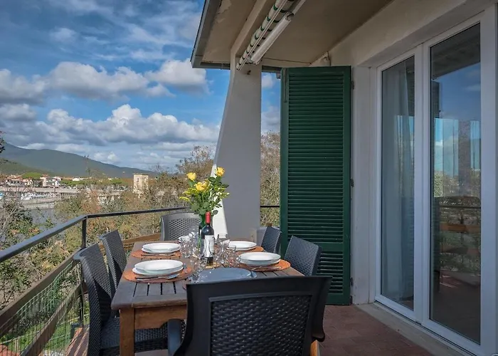Prile Apartment *